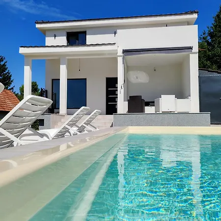 Kally Fruska Gora * Velika Remeta